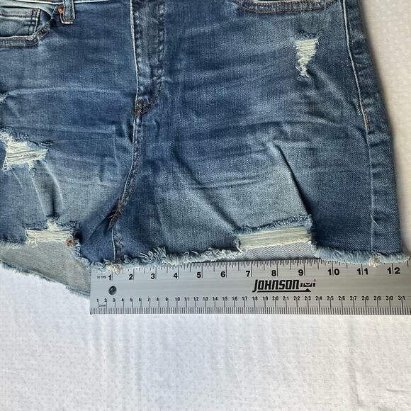 Vanilla Star Women’s Frayed Denim Mid Rise Shortie size 11, Blue - Picture 3 of 10